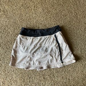 Lululemon pace rival skirt
